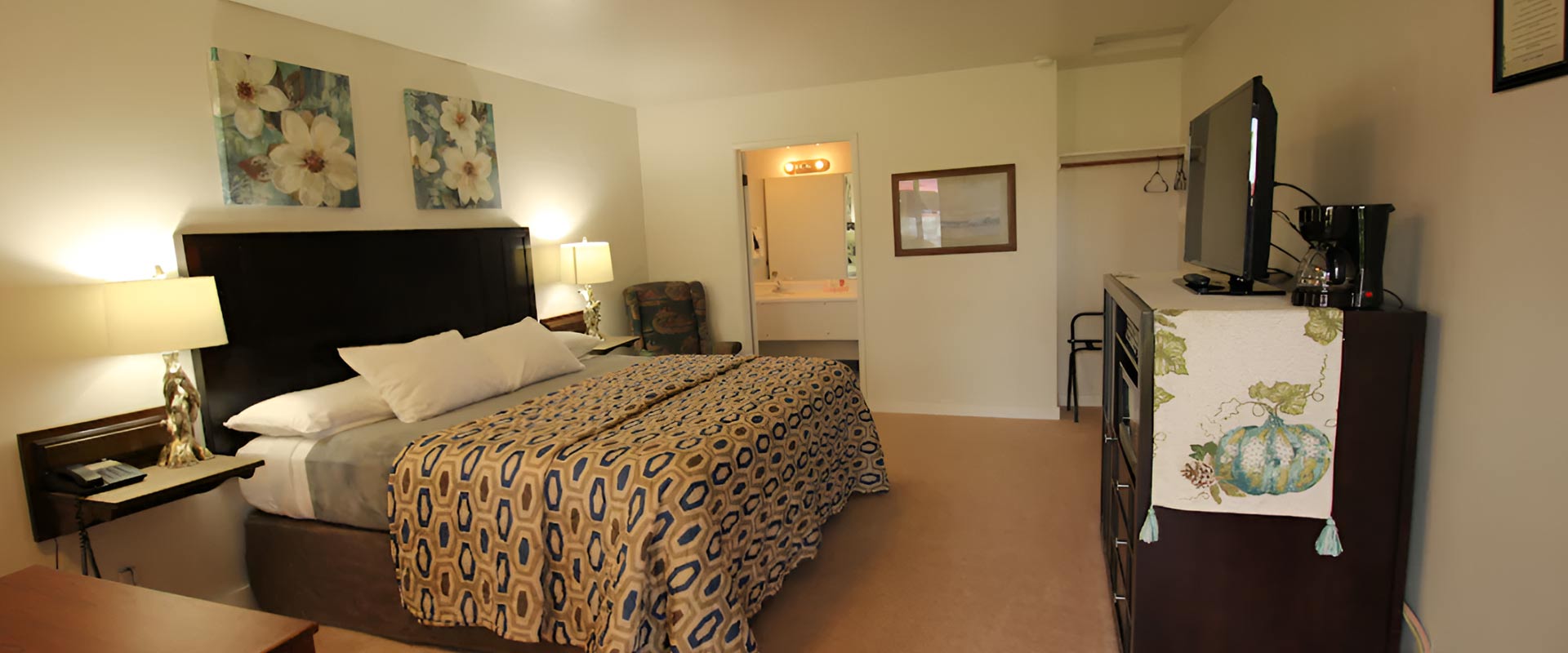 Book Motel in Westport, WA